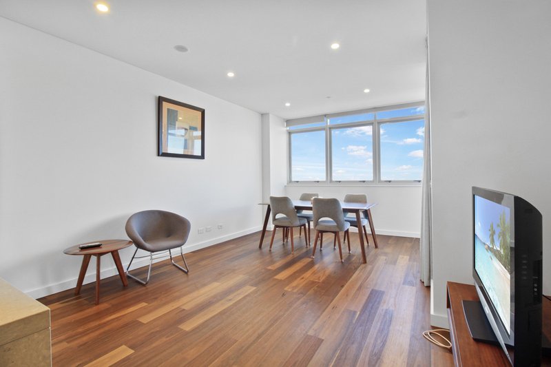 Photo - 904/10 Regent Street, Wollongong NSW 2500 - Image 2