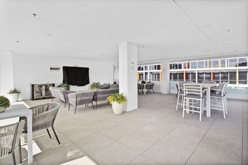 Photo - 904/10 Regent Street, Wollongong NSW 2500 - Image 8