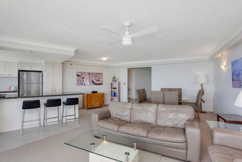 Photo - 90/45 Hayle Street, Burleigh Heads QLD 4220 - Image 4