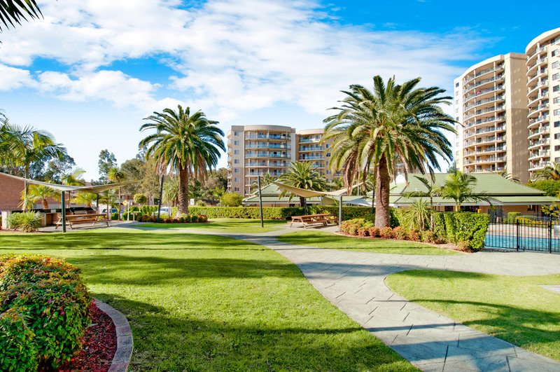 Photo - 904/91A Bridge Road, Westmead NSW 2145 - Image 1