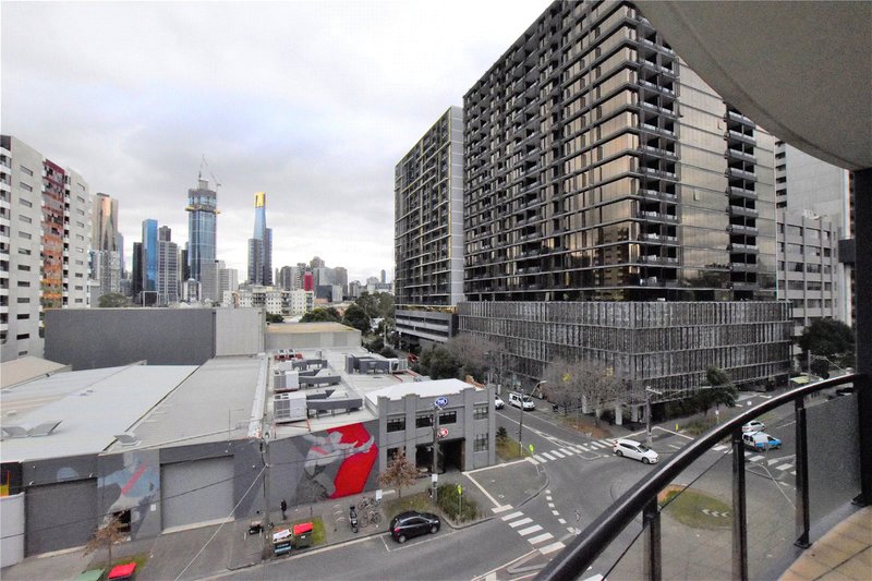 Photo - 905/148 Wells Street, South Melbourne VIC 3205 - Image 1