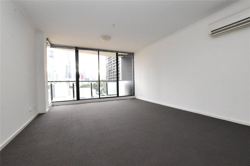Photo - 905/148 Wells Street, South Melbourne VIC 3205 - Image 3