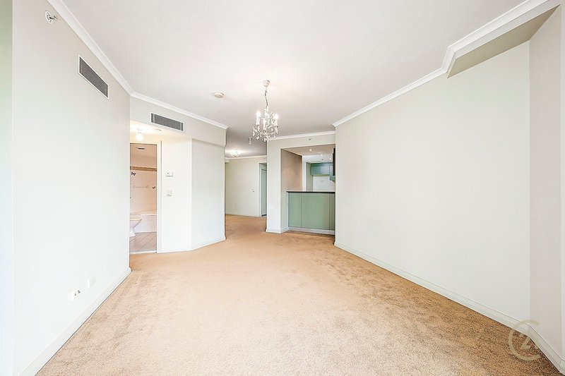 Photo - 905/2A Help Street, Chatswood NSW 2067 - Image 6