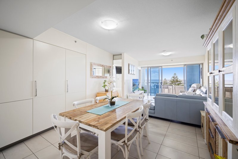 Photo - 905/3 Mclean Street, Coolangatta QLD 4225 - Image 13