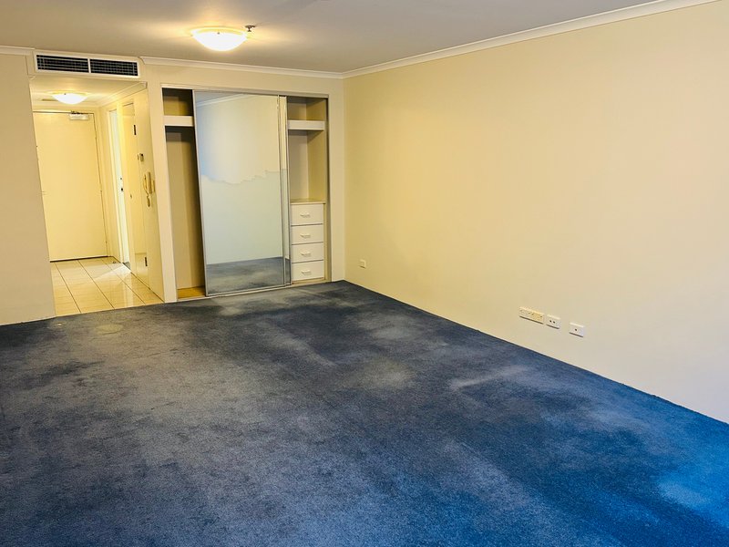 Photo - 905/348-354 Sussex Street, Sydney NSW 2000 - Image 2