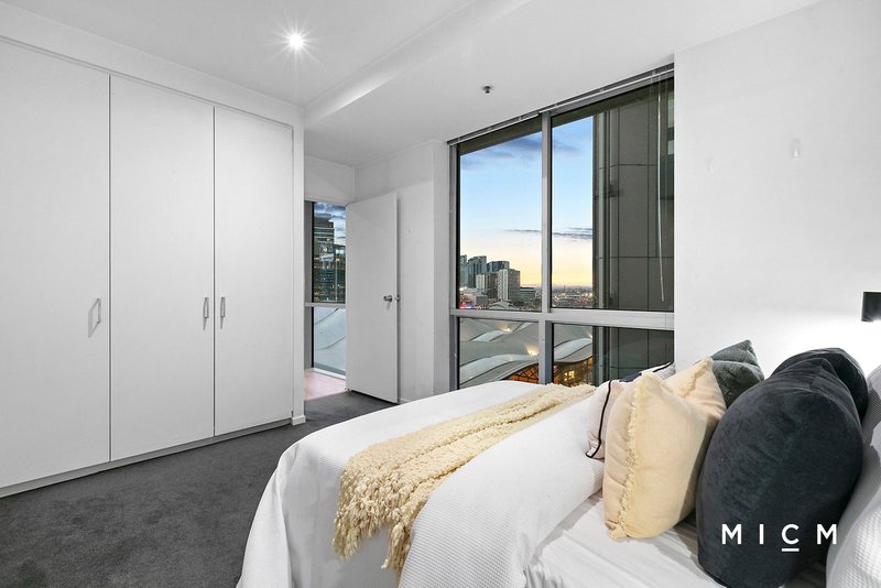 Photo - 905/620 Collins Street, Melbourne VIC 3000 - Image 5