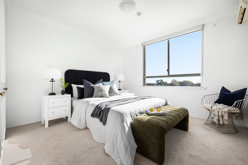 Photo - 905/8 Spring Street, Bondi Junction NSW 2022 - Image 4