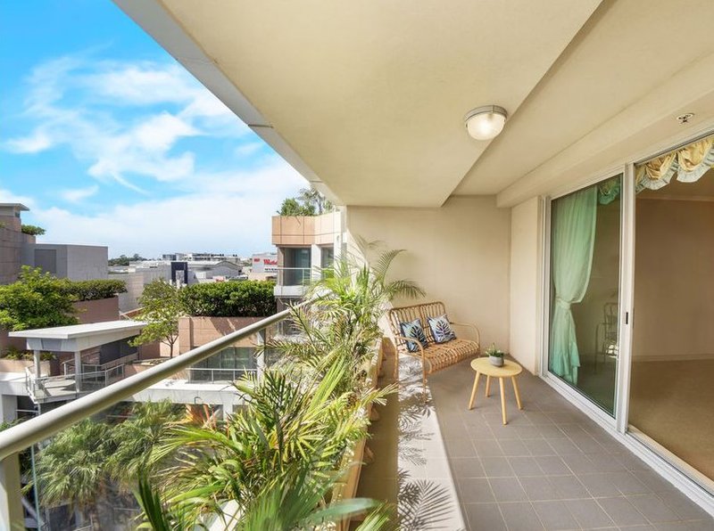 Photo - 906/2A Help Street, Chatswood NSW 2067 - Image 6