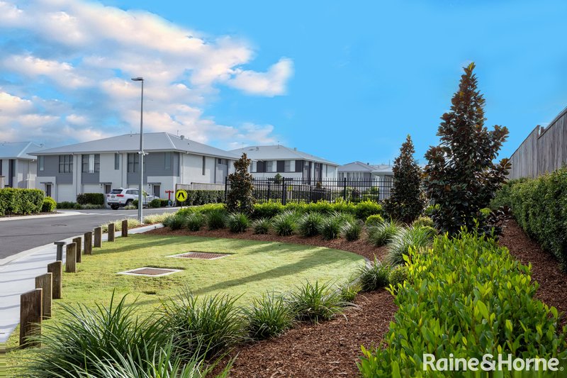 Photo - 90/63 Watercress Boulevard, Redbank Plains QLD 4301 - Image 1