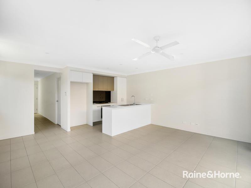 Photo - 90/63 Watercress Boulevard, Redbank Plains QLD 4301 - Image 3