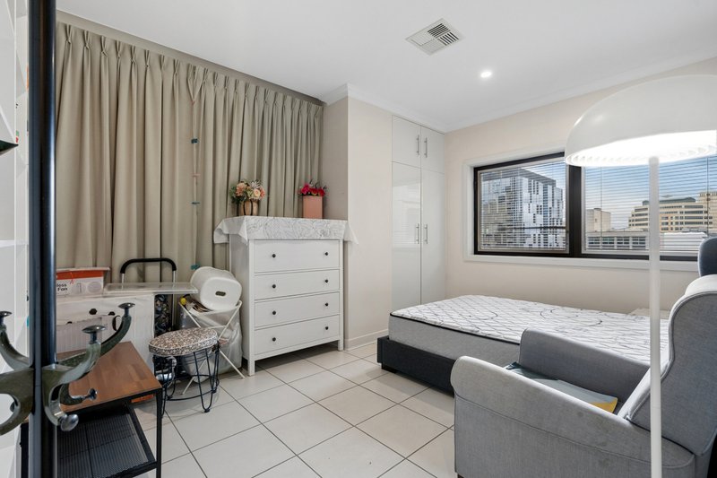 Photo - 906/39 Grenfell Street, Adelaide SA 5000 - Image 3
