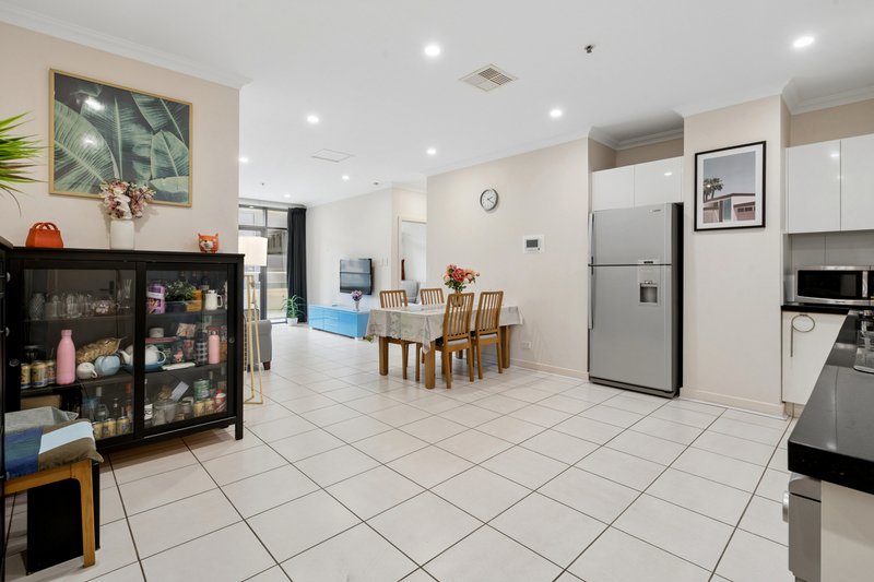 Photo - 906/39 Grenfell Street, Adelaide SA 5000 - Image 7