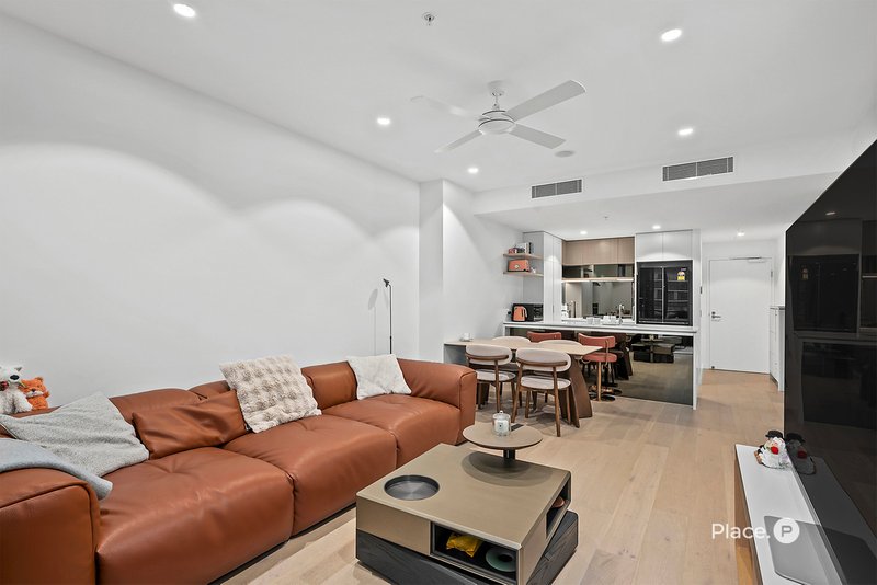 Photo - 906/8 Margaret Street, Brisbane City QLD 4000 - Image 4
