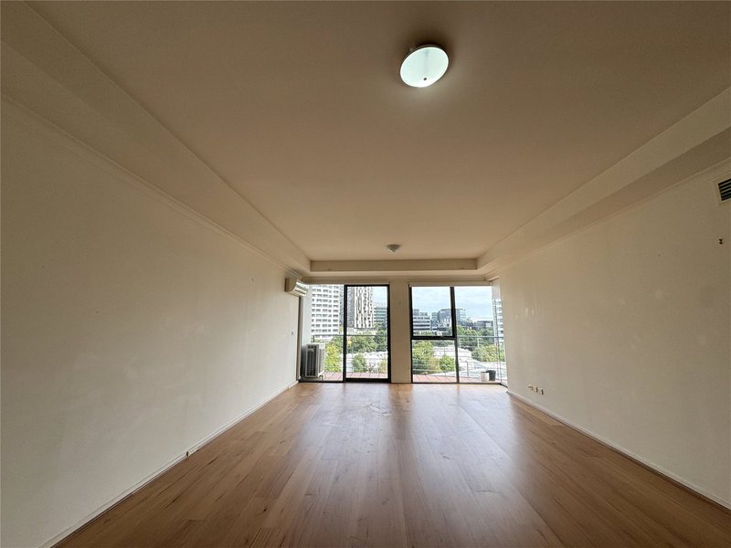 Photo - 907/102 Wells Street, Southbank VIC 3006 - Image 2