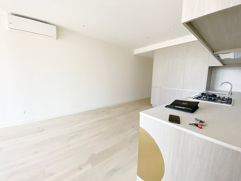 Photo - 907/15 Austin Street, Adelaide SA 5000 - Image 3