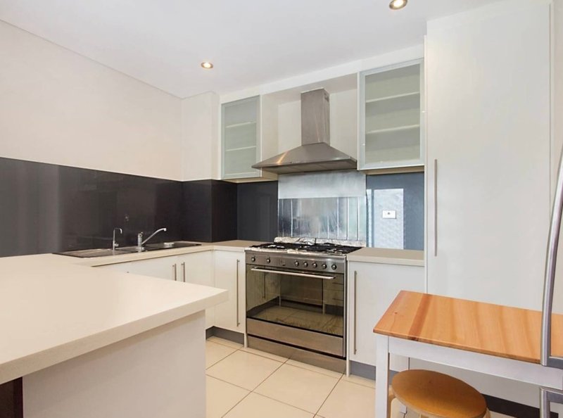 Photo - 907/91D Bridge Road, Westmead NSW 2145 - Image 3