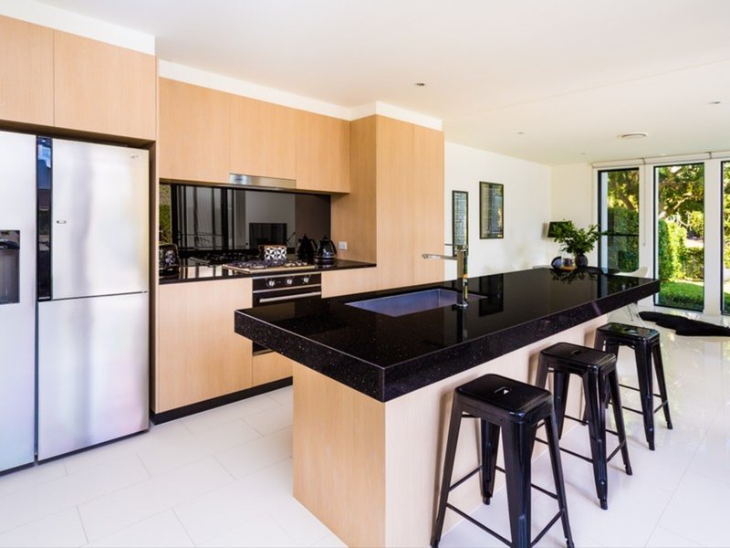 Photo - 908 Medinah Avenue, Robina QLD 4226 - Image 3