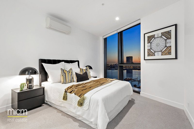 Photo - 908/15 Doepel Way, Docklands VIC 3008 - Image 6