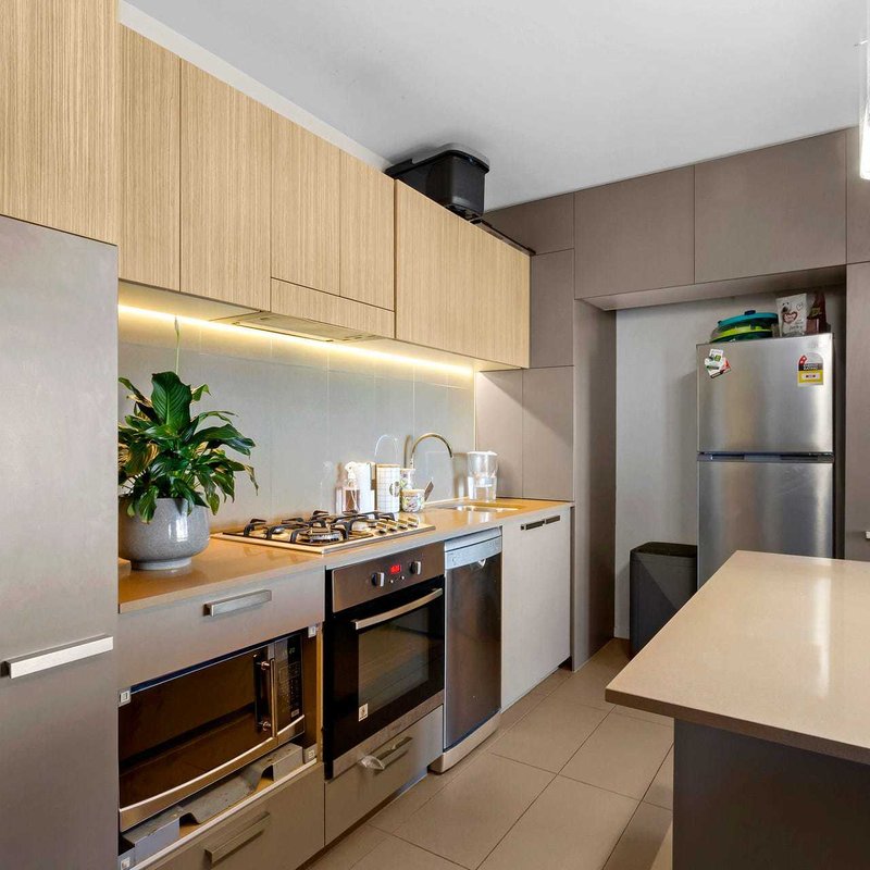 Photo - 908/16 Aspinall Street, Nundah QLD 4012 - Image 2