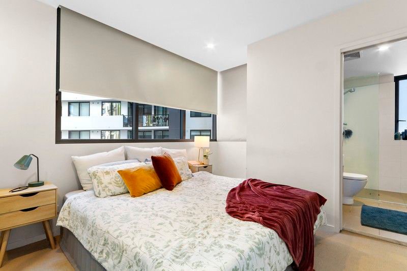 Photo - 908/16 Aspinall Street, Nundah QLD 4012 - Image 3