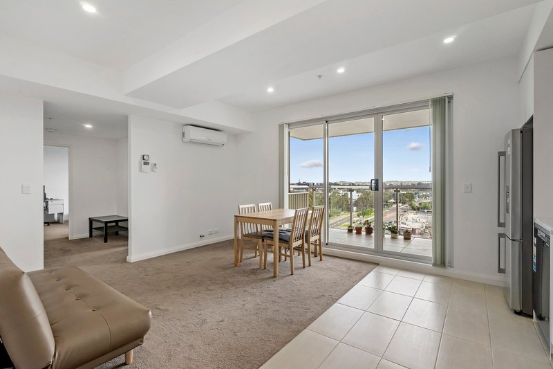 Photo - 908/5 Second Avenue, Blacktown NSW 2148 - Image 3