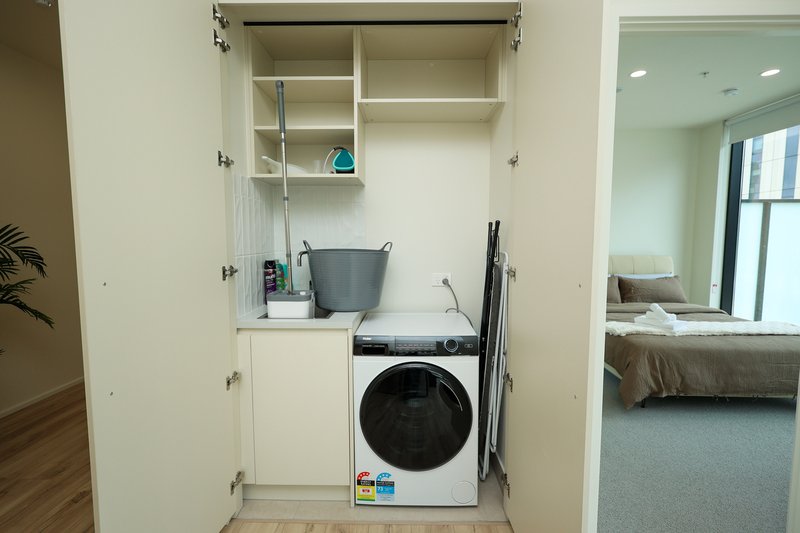 Photo - 908/6 Penaluna Place, Adelaide SA 5000 - Image 18