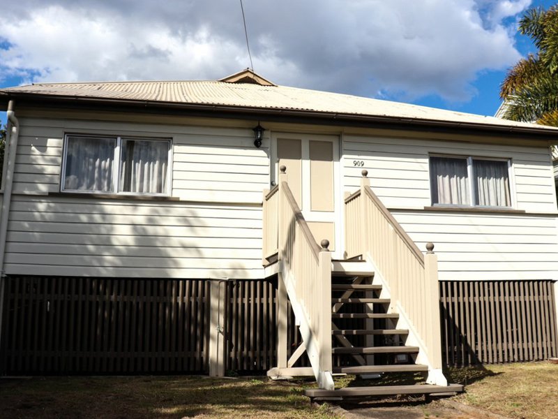 Photo - 909 Sandgate Road, Clayfield QLD 4011 - Image 2