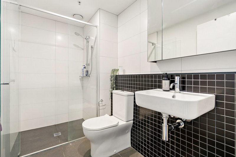 Photo - 909/335 Anketell Street, Greenway ACT 2900 - Image 10