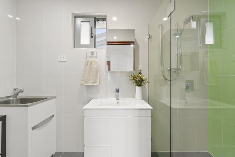 Photo - 90a Links Ave , Concord NSW 2137 - Image 4