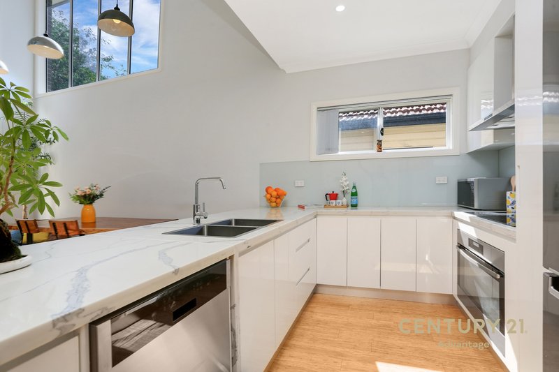 Photo - 90B Centenary Road, South Wentworthville NSW 2145 - Image 3