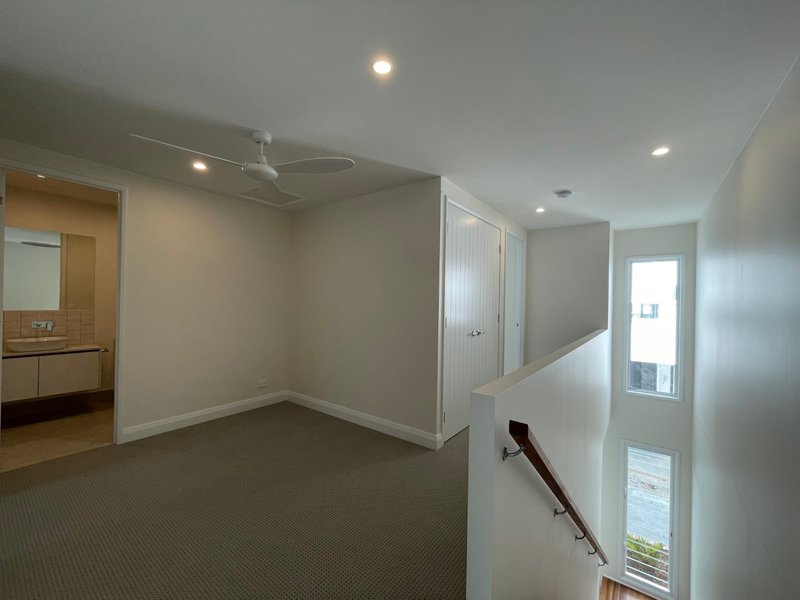 Photo - 9/1 Affinity Place, Birtinya QLD 4575 - Image 5