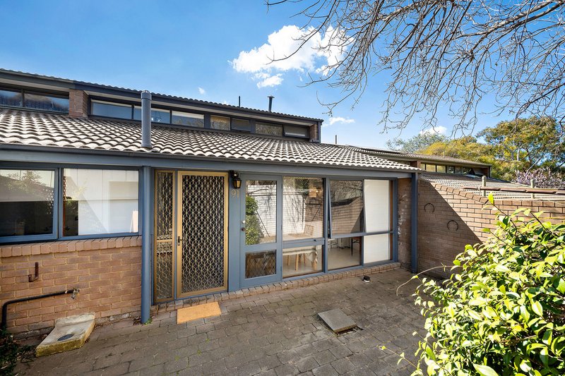 Photo - 91 Barnet Close, Phillip ACT 2606 - Image 1