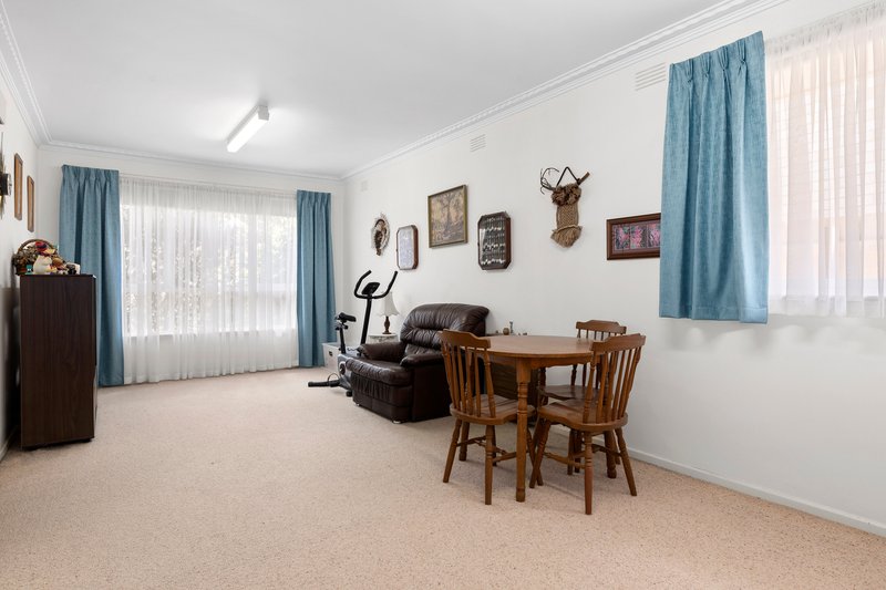 Photo - 91 Benwerrin Drive, Burwood East VIC 3151 - Image 3