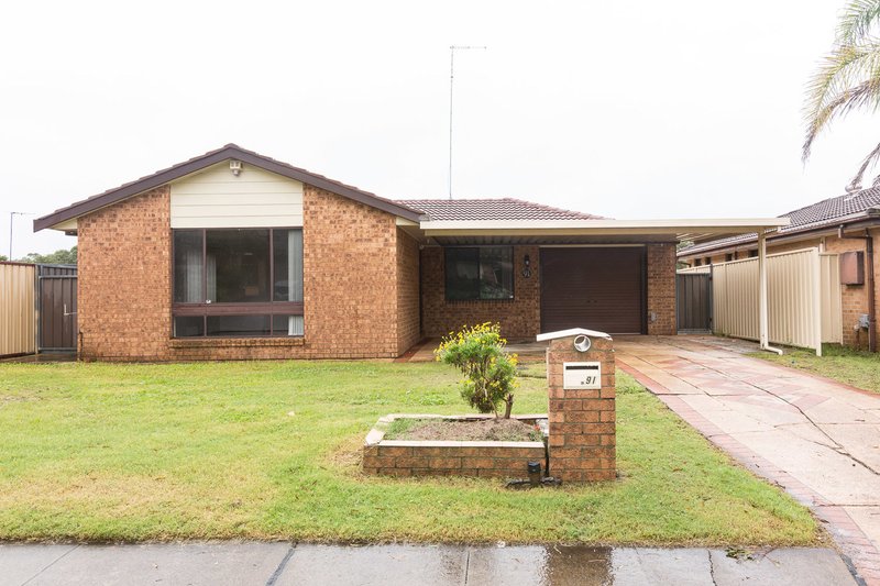 Photo - 91 Buckwell Drive, Hassall Grove NSW 2761 - Image 2