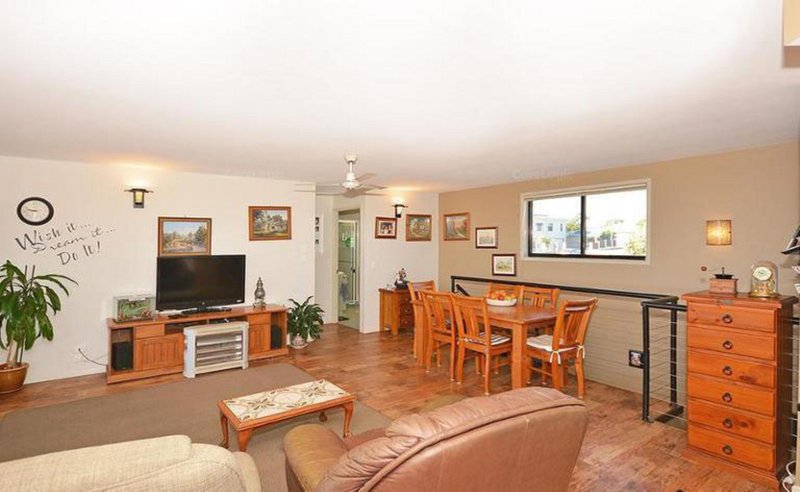 Photo - 91 Christensen Street, Urraween QLD 4655 - Image 11