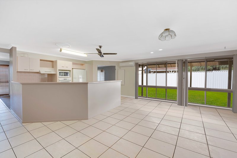 Photo - 91 Claremont Drive, Murrumba Downs QLD 4503 - Image 8