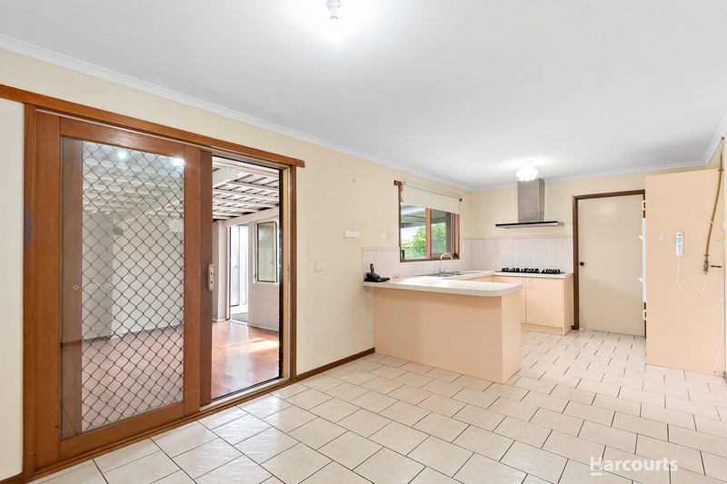 Photo - 91 Coral Drive, Hampton Park VIC 3976 - Image 7