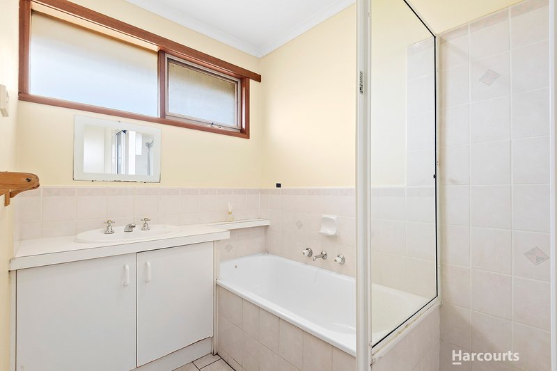 Photo - 91 Coral Drive, Hampton Park VIC 3976 - Image 8