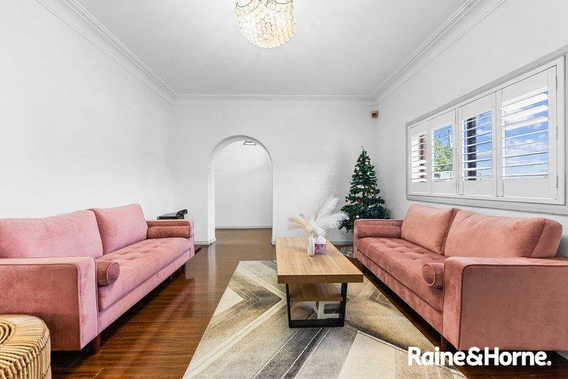 Photo - 91 Dawson Street, Fairfield Heights NSW 2165 - Image 2