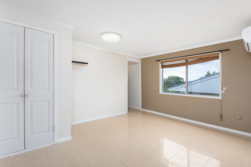 Photo - 91 Dennis Road, Springwood QLD 4127 - Image 2