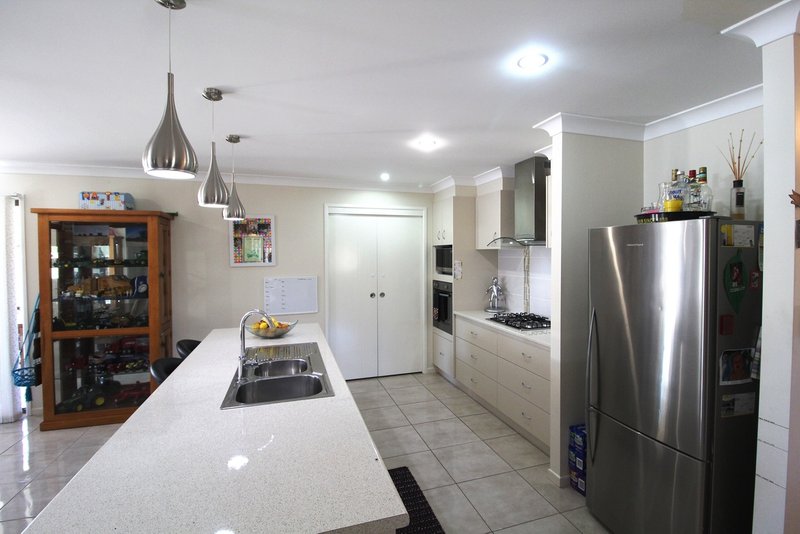 Photo - 91 Fulham Street, Toogoolawah QLD 4313 - Image 2