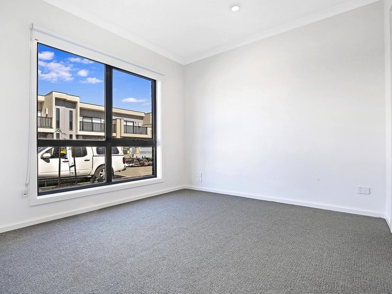 Photo - 91 Fusion Circuit, Cranbourne West VIC 3977 - Image 5