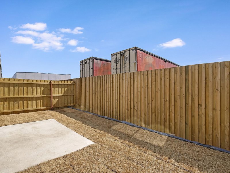 Photo - 91 Fusion Circuit, Cranbourne West VIC 3977 - Image 9