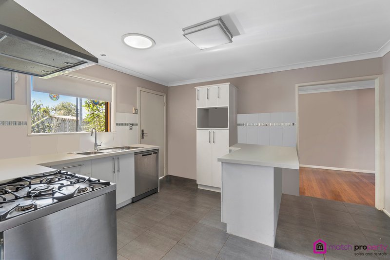 Photo - 91 Ghost Gum Street, Bellbowrie QLD 4070 - Image 9