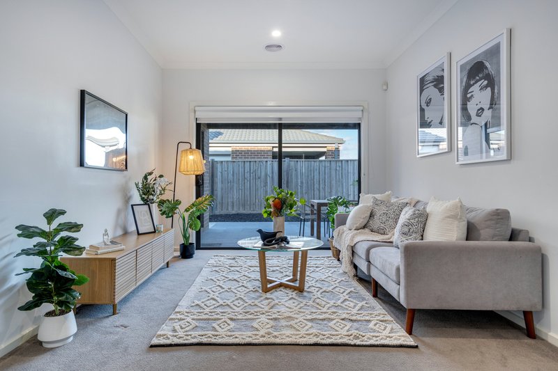 Photo - 91 Golf Links Drive, Beveridge VIC 3753 - Image 2