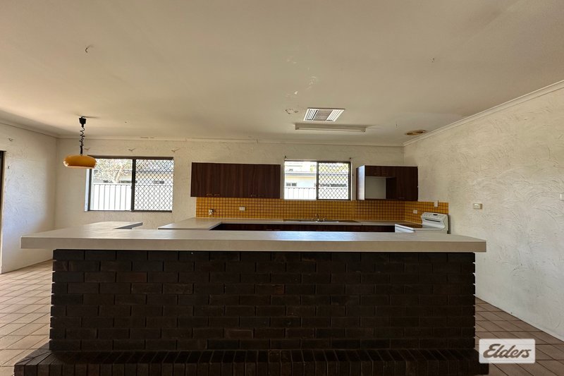 Photo - 91 Harris Street, Emerald QLD 4720 - Image 6