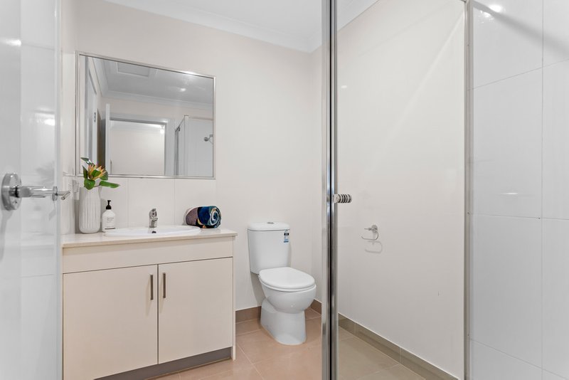 Photo - 9/1 Hyde Park Avenue, Craigieburn VIC 3064 - Image 9