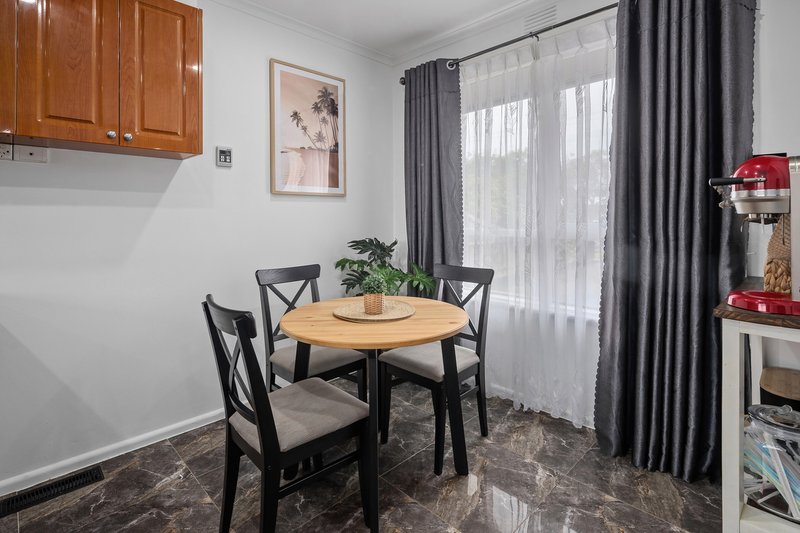 Photo - 91 Kingsway Drive, Lalor VIC 3075 - Image 4