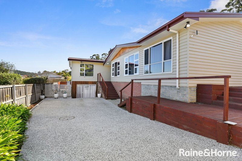 91 Malunna Road, Lindisfarne TAS 7015