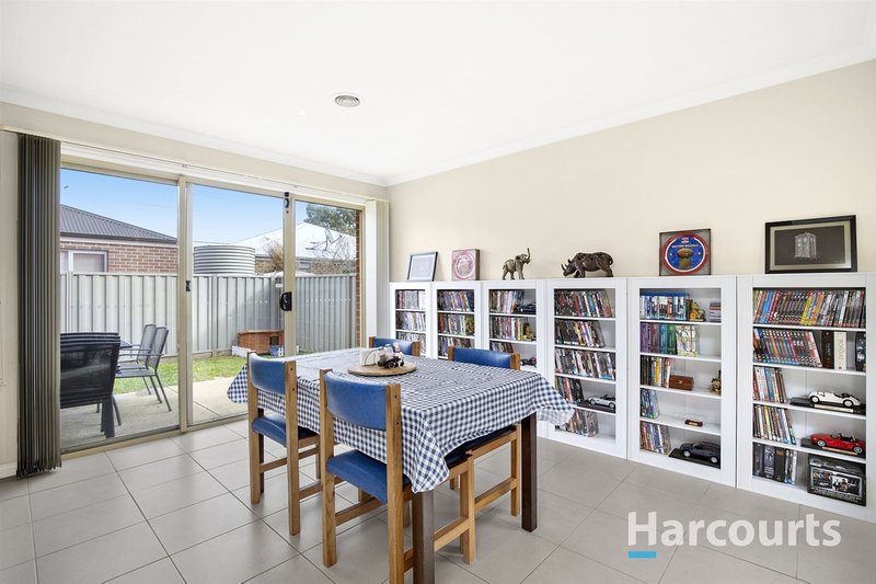 Photo - 91 Mcnulty Drive, Wendouree VIC 3355 - Image 4